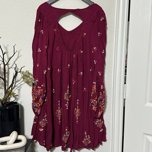 NWOT FREE PEOPLE Oxford Embroidered Mini Dress in Plum combo color - Picture 7 of 7